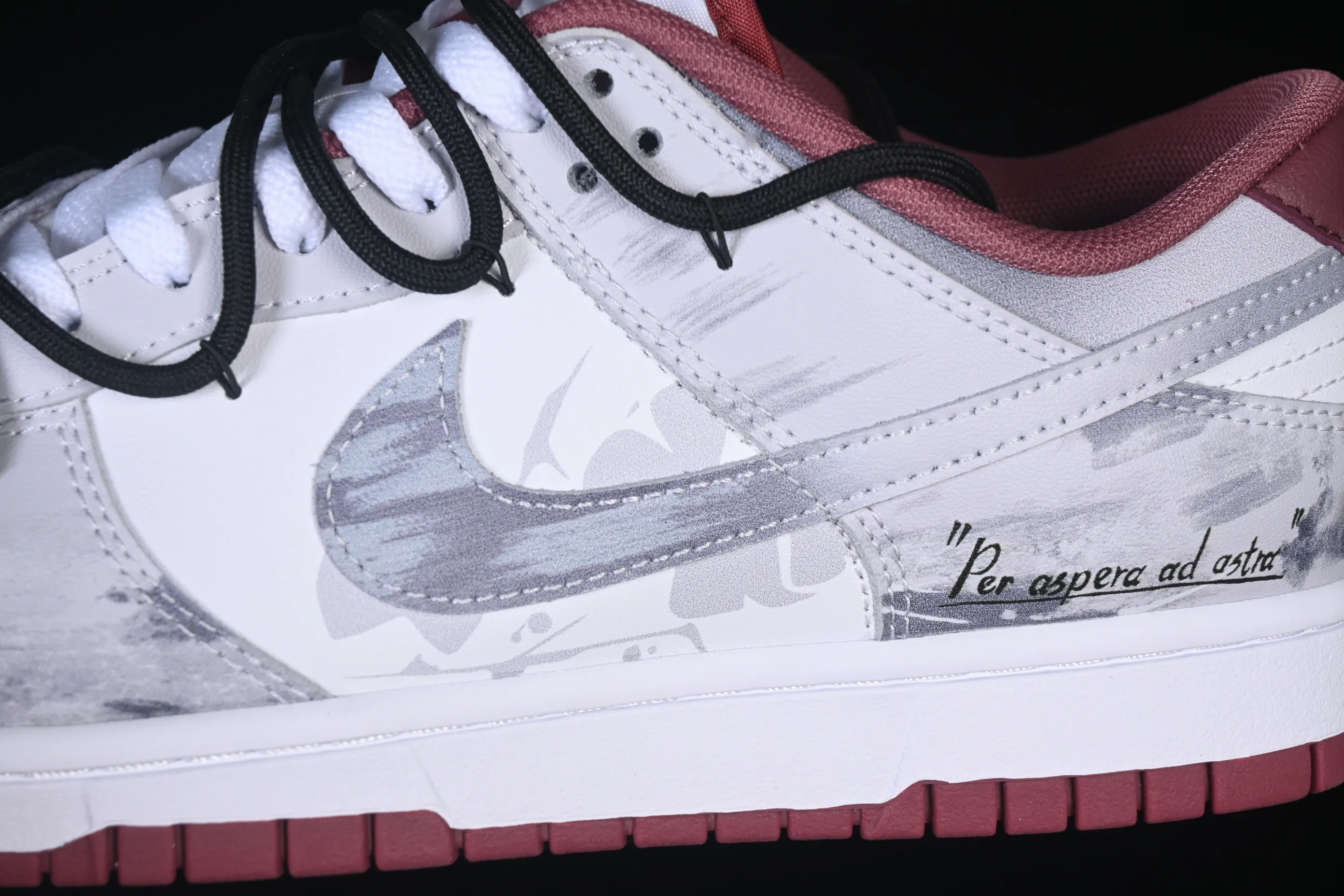 All categories Nk SB Dunk Series Nk SB Dunk Low High-end customized low-top sneakers Nike SB Dunk Low straps Anniversary high-end customized low-top casual sneakers DV0833-112